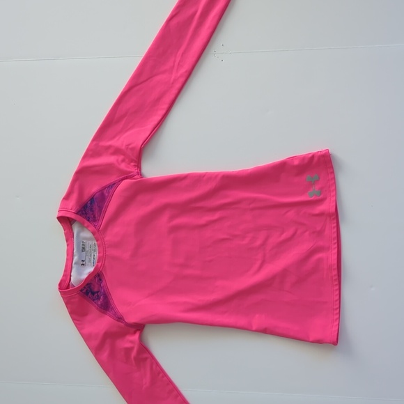 Under Armour Fitted Cold Gear Top Size YSM - Picture 1 of 7